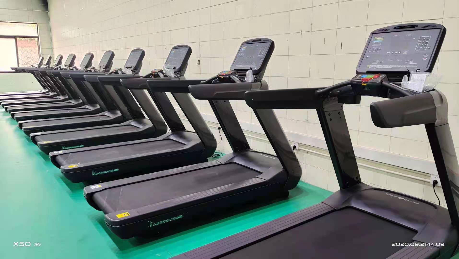 选购跑步机是否越重越好